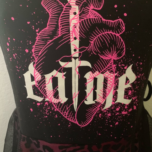 Too Fast Eat Me Shirt w/mini flounce upon bottom w coordinate scarf ombreleopard - Picture 5 of 16